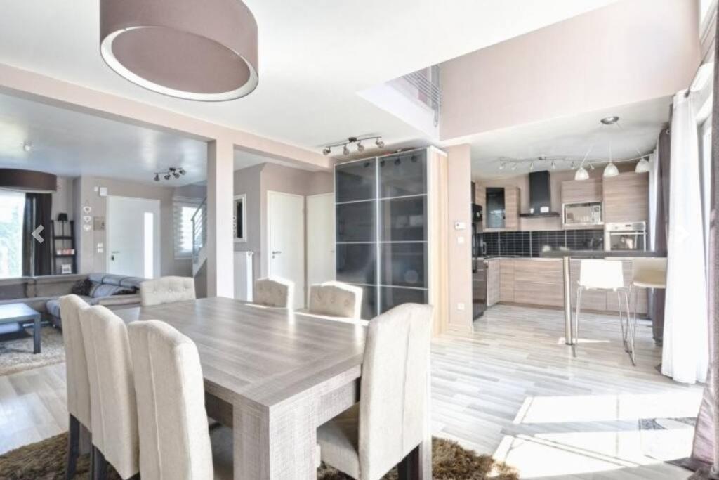 Maison 120 M² A Vigy מראה חיצוני תמונה